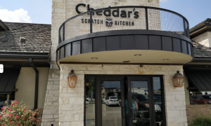 front facade of Cheddar's Scratch Kitchen