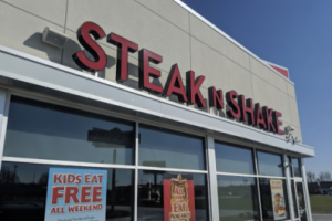 front facade of Steak N Shake